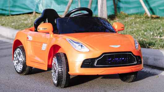 High quality four-wheel electric vehicle for children